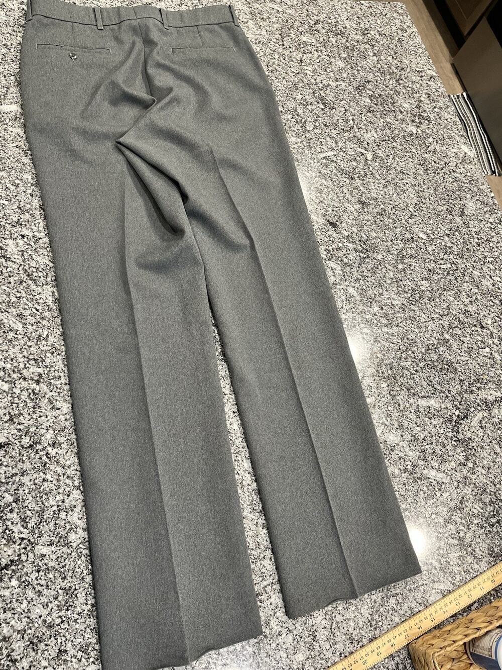 Men’s Gray Solid Dress Pants Flat Front Straight Leg Slash Pockets 36W RegularA2